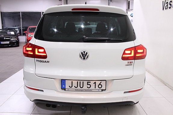 Volkswagen Tiguan 7 of 30