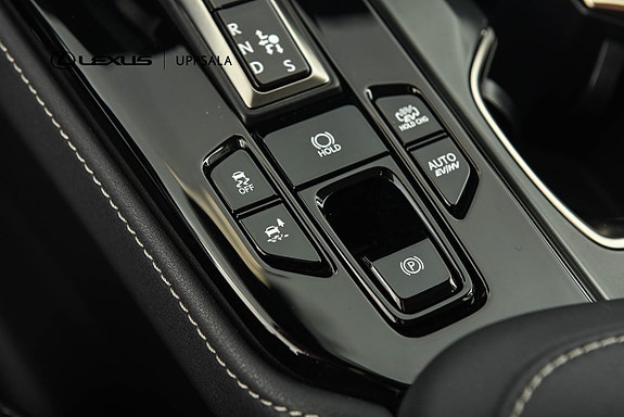 Lexus NX450h+ 16 of 20