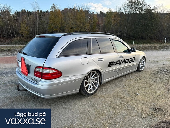 Mercedes-Benz E270 10 of 14