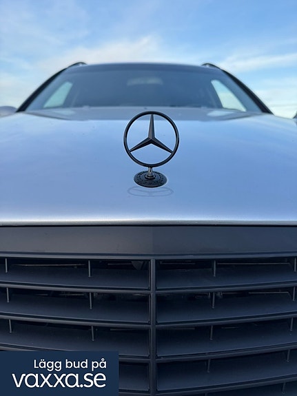 Mercedes-Benz E270 6 of 14
