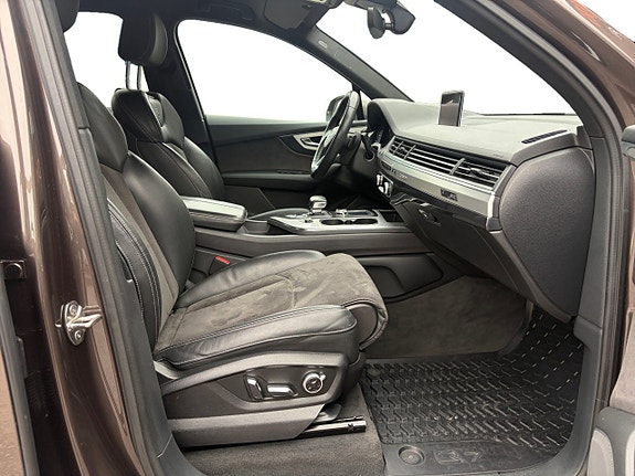 Audi Q7 15 of 19