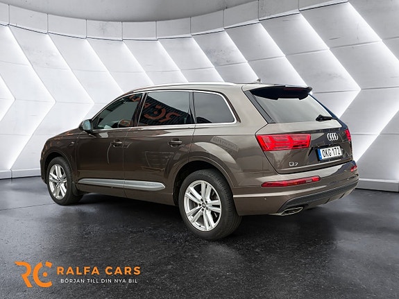 Audi Q7 4 of 19