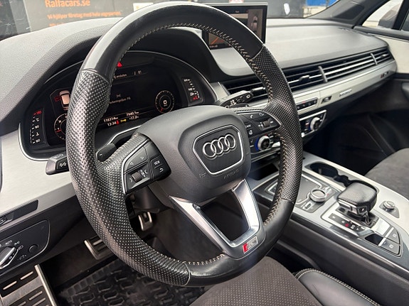 Audi Q7 12 of 19