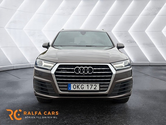 Audi Q7 8 of 19