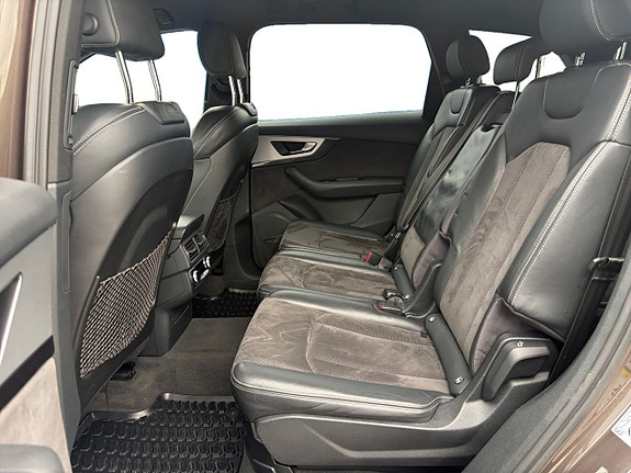 Audi Q7 14 of 19