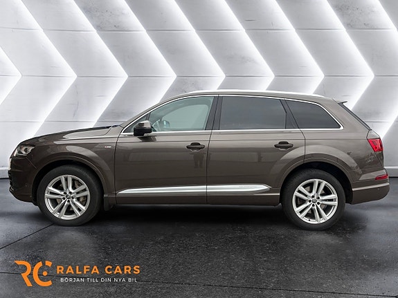 Audi Q7 3 of 19