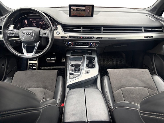 Audi Q7 10 of 19