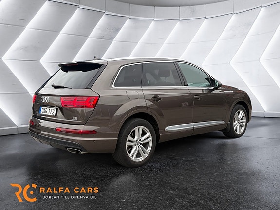 Audi Q7 7 of 19