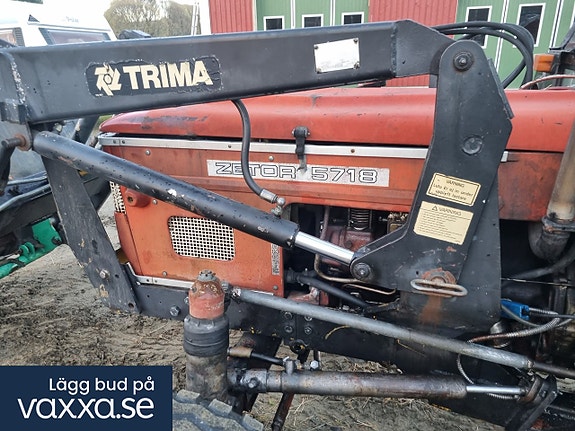 Traktor Zetor 5718 med Frontlastare 27 of 30