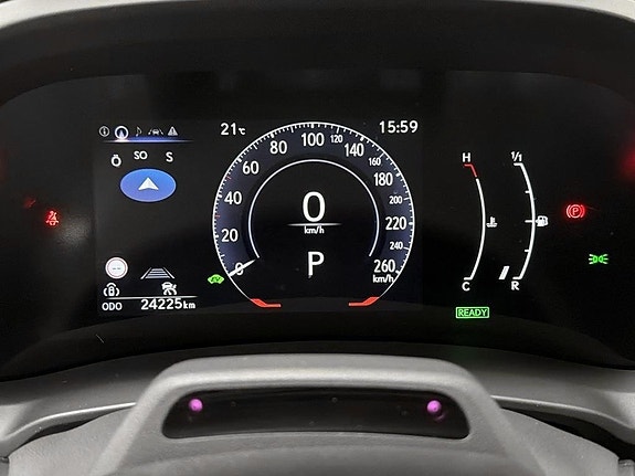 Lexus LBX 11 of 12