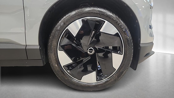 Volvo EX30 9 of 13