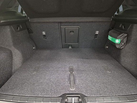 Volvo EX40 9 of 13