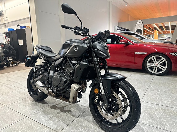 Yamaha MT-07 2 of 2