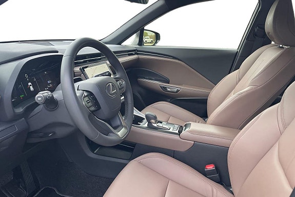Lexus LBX 12 of 21