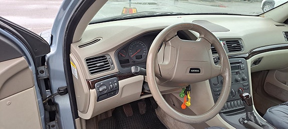 Volvo S80 6 of 9