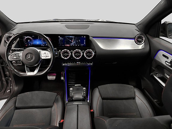 Mercedes-Benz GLA 250 e 8 of 14