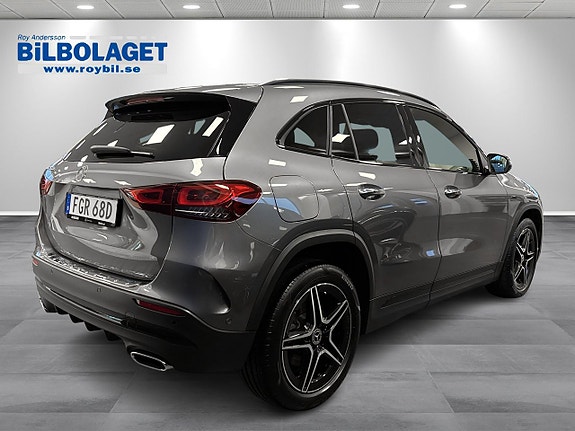 Mercedes-Benz GLA 250 e 3 of 14