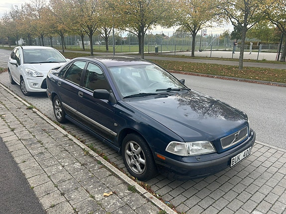 Volvo S40 3 of 5