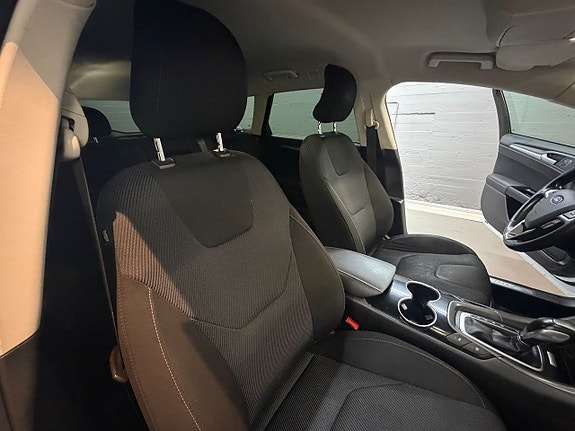 Ford Mondeo 10 of 16