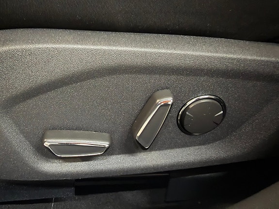 Ford Mondeo 12 of 16