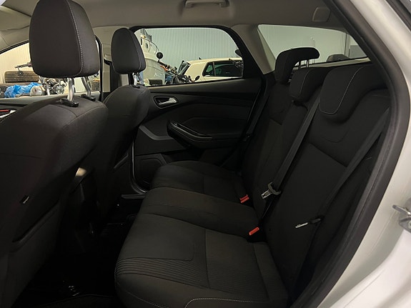 Ford Focus 14 of 24