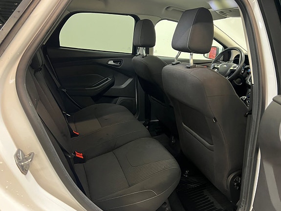 Ford Focus 17 of 24