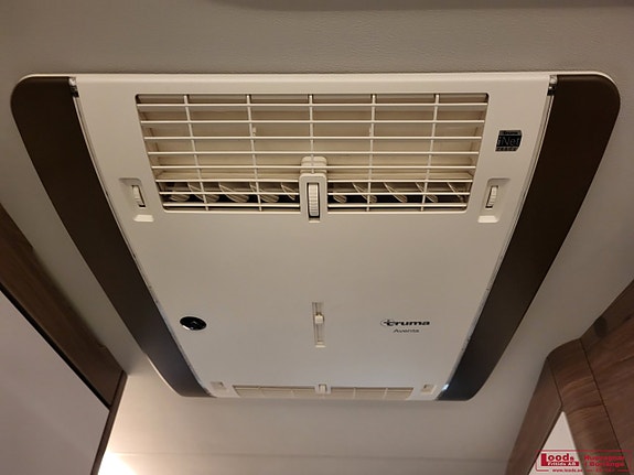Knaus LIVE WAVE 700 MEG 16 of 18