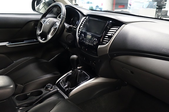 Mitsubishi L200 Club Cab 6 of 8