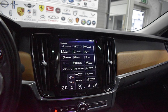 Volvo S90 11 of 23