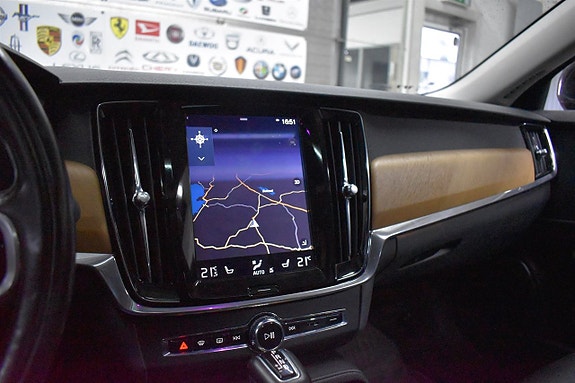 Volvo S90 10 of 23