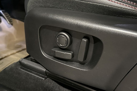 Land Rover Discovery Sport 18 of 24