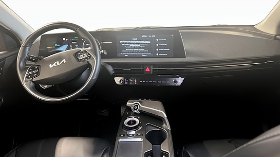 Kia EV6 4 of 9