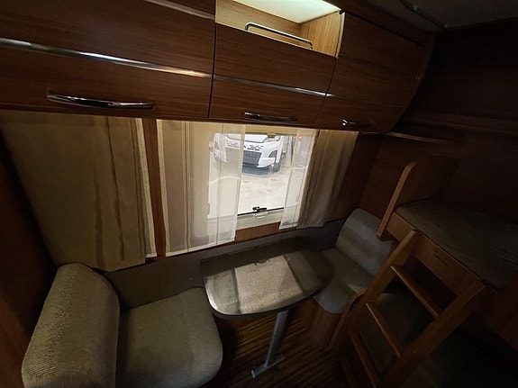 Adria Alpina 663 UK ALDE/AC/7bäddar/Ugn/Vinterbonad 7 of 15