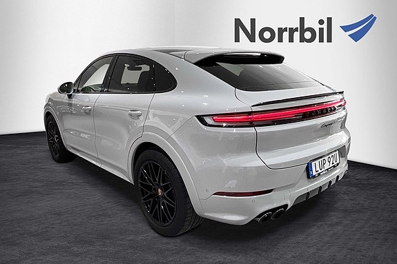 Porsche Cayenne Coupe 3 of 17