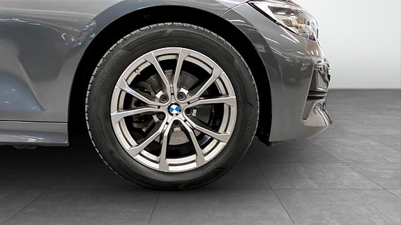 BMW 320 9 of 9