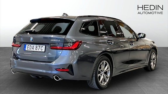BMW 320 2 of 9