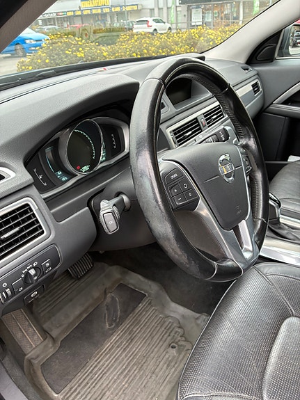 Volvo S80 3 of 6