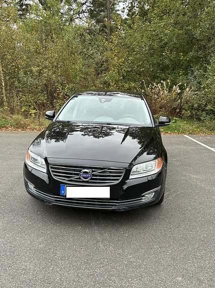 Volvo S80 2 of 6