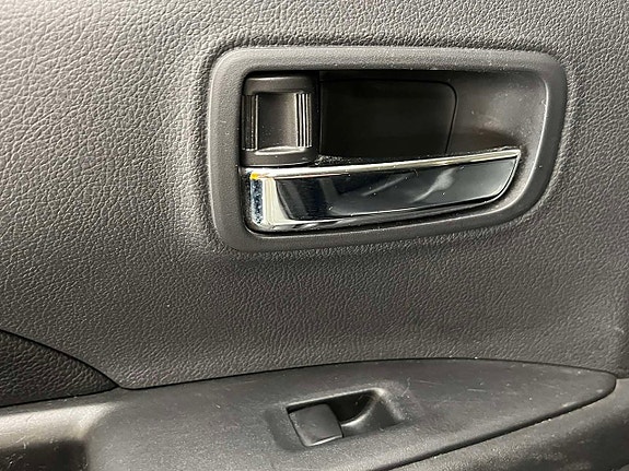 Mitsubishi Outlander 23 of 27