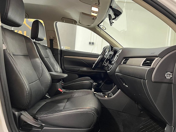 Mitsubishi Outlander 20 of 27