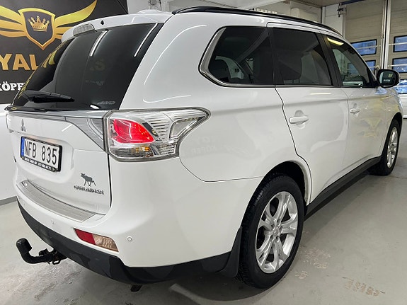 Mitsubishi Outlander 3 of 27