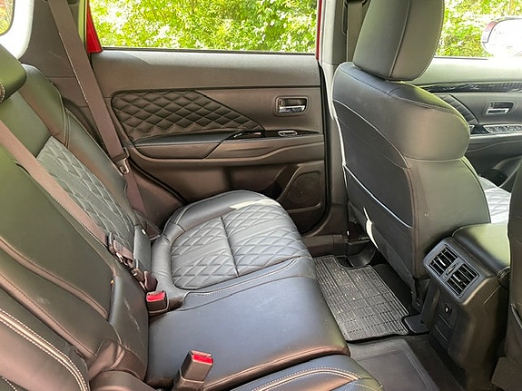 Mitsubishi Outlander 6 of 7