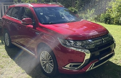 Mitsubishi Outlander 2 of 7