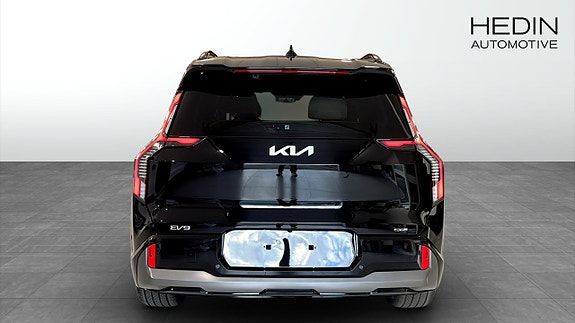 Kia EV9 5 of 12
