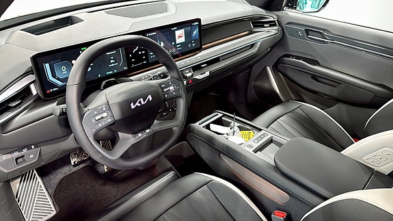 Kia EV9 8 of 12