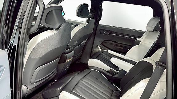 Kia EV9 9 of 12