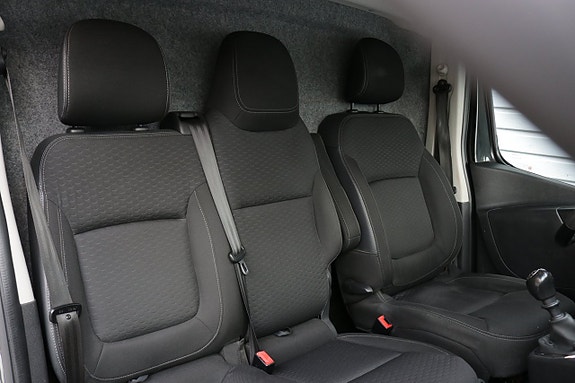Opel Vivaro 19 of 30