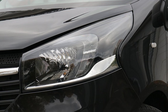 Opel Vivaro 5 of 30