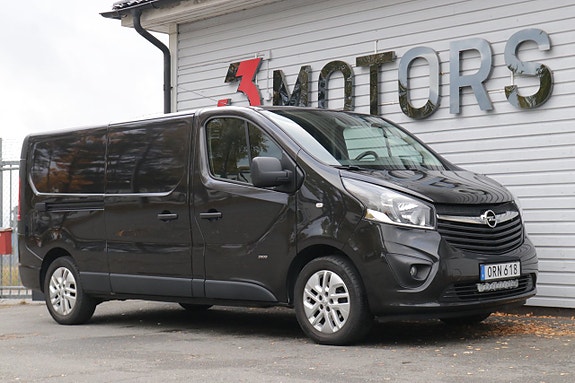 Opel Vivaro 2 of 30