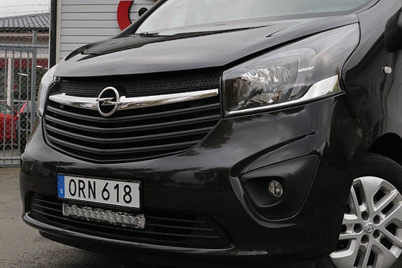 Opel Vivaro 4 of 30